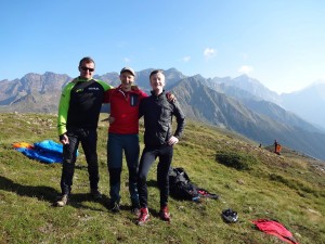 Di: "Die Nummer 1, 2 und 3 der Welt" (running Gag ;-) ) - am selben Startberg - mögen die Spiele beginnen! (Foto von Berni Peßl)