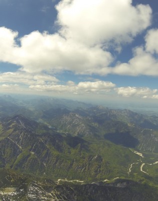 in-Bayern-mit-Blick-auf-Chiemsee-Stoderzinken-Rekordflug-247km