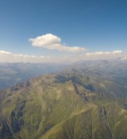 Mi_20: geniale Wolkenstraße beim Anflug auf’s Defreggen-Tal – mit nochmals deutlich höherer und etwas trockenerer Basis als gestern