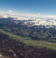 8: Am Stoder böllerte es wieder sehr gut und zur Abwechslung mal großflächig rauf. Zeit, den Anblick auf „die drei“ (Grimming, Kammspitz, Stoder) in voller Pracht zu genießen